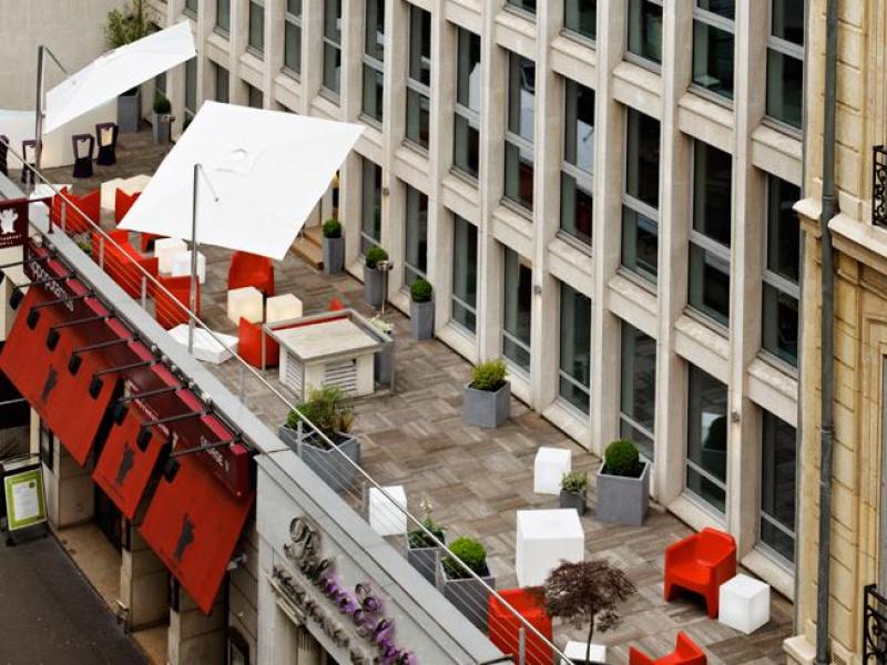 Rent offices with a terrace in Paris